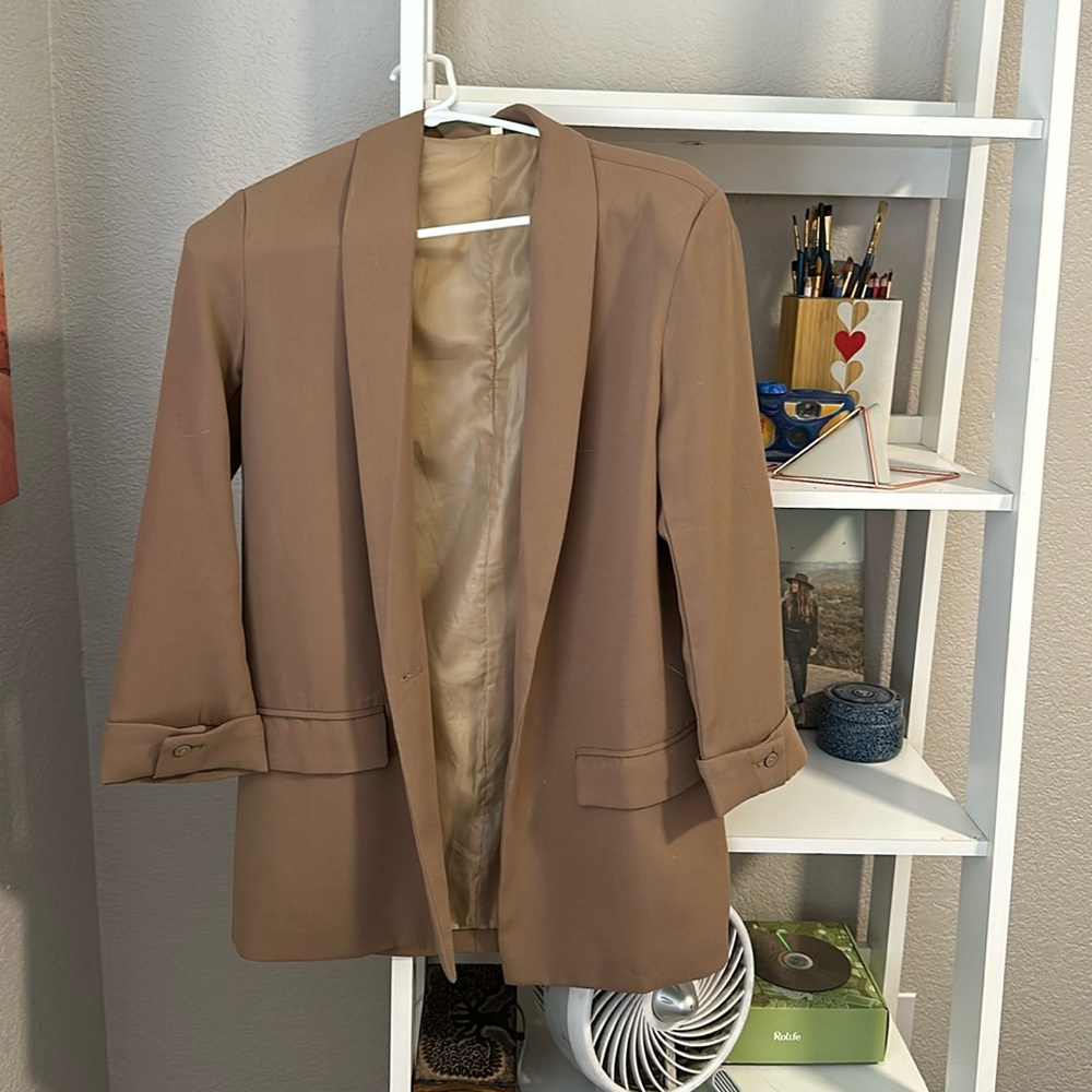 Tan oversized blazer